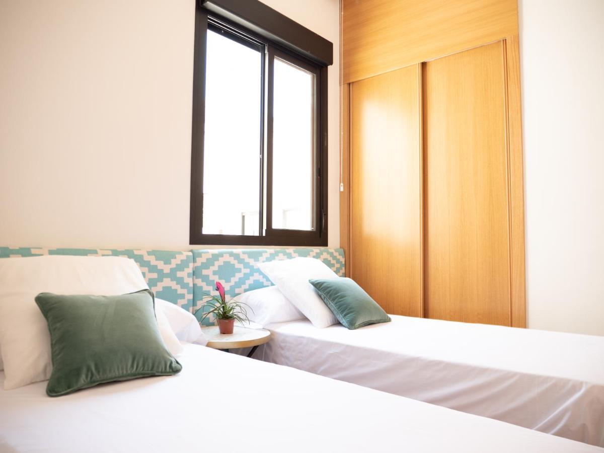 Stylish Apartment In The Heart Of Malaga With Pool Exteriör bild