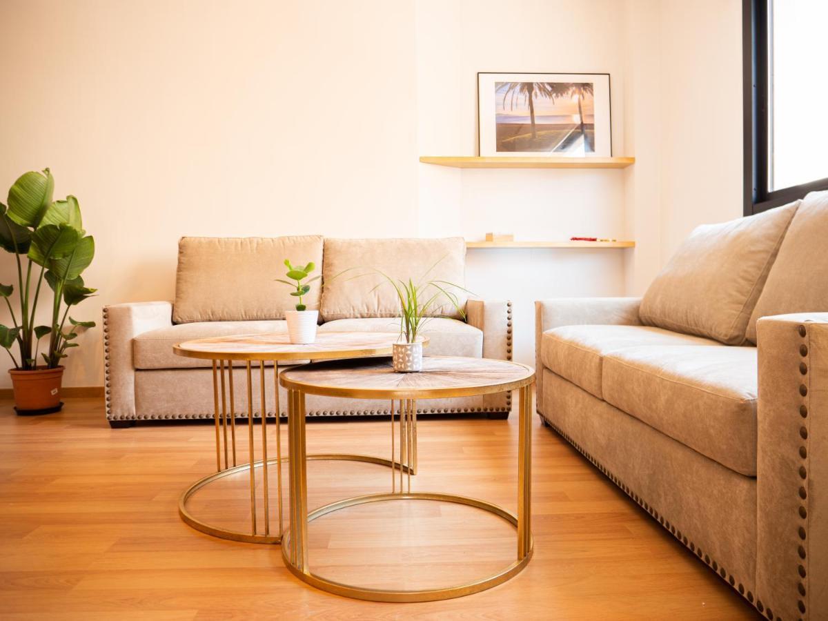 Stylish Apartment In The Heart Of Malaga With Pool Exteriör bild