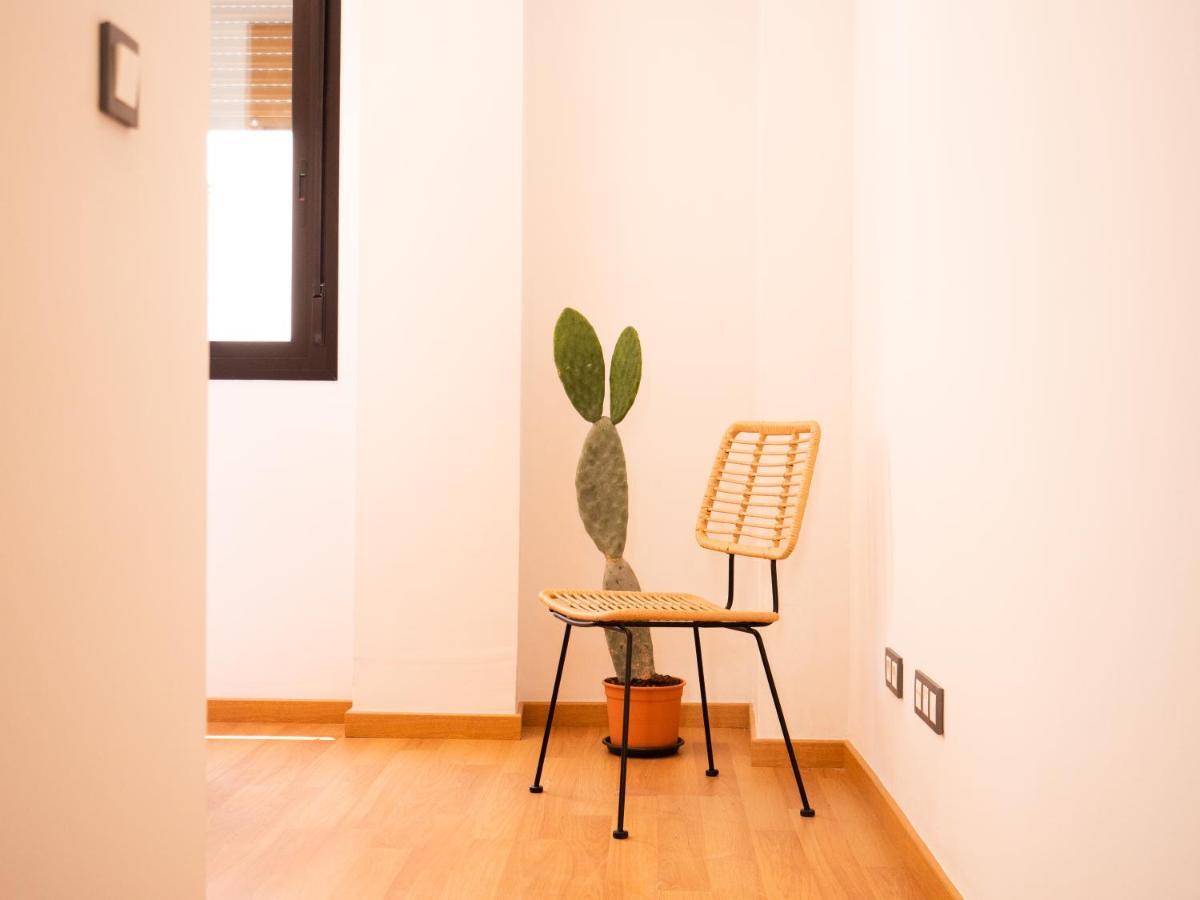 Stylish Apartment In The Heart Of Malaga With Pool Exteriör bild