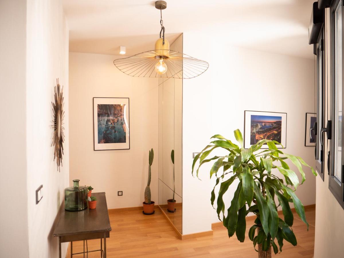 Stylish Apartment In The Heart Of Malaga With Pool Exteriör bild