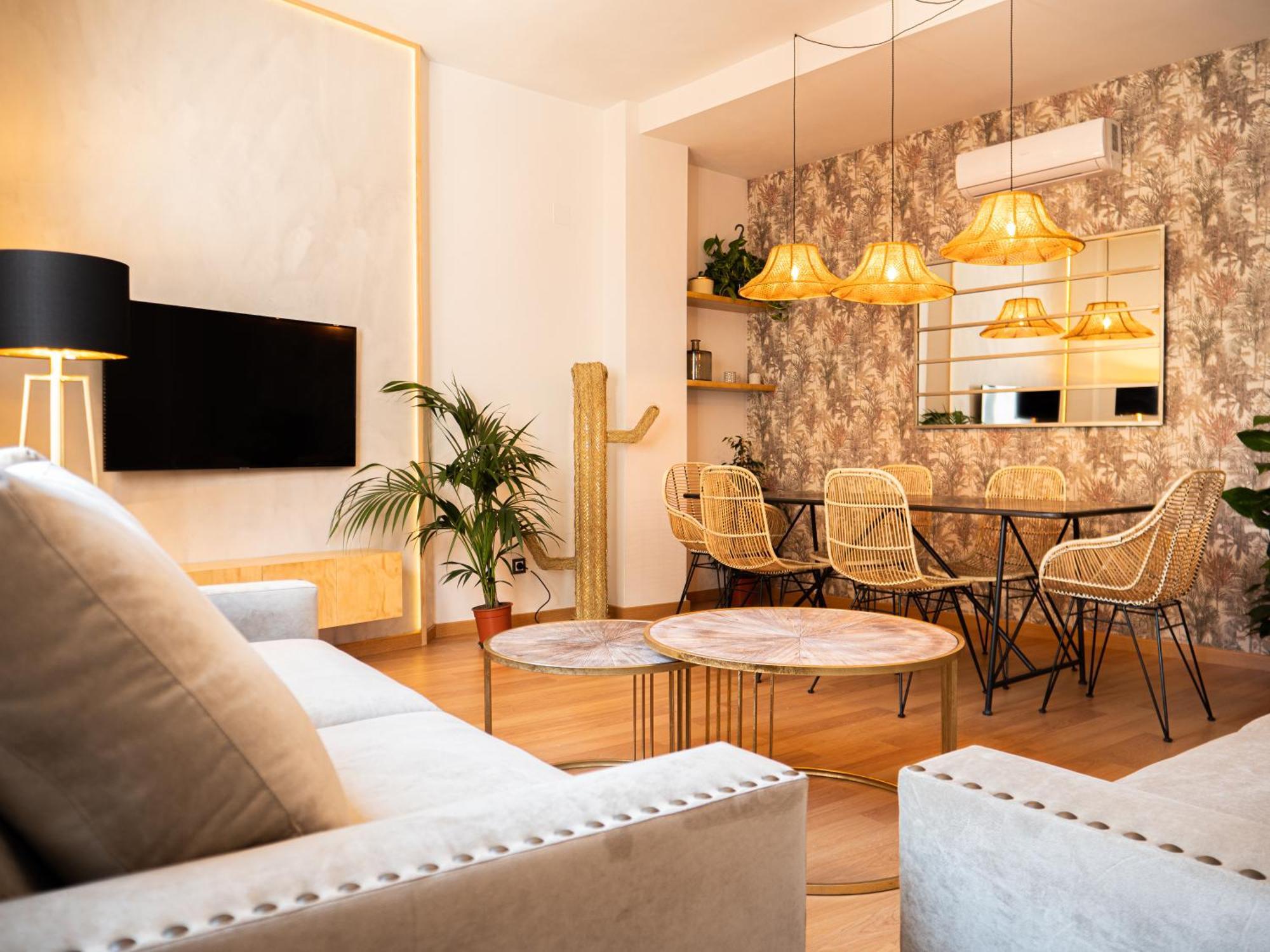Stylish Apartment In The Heart Of Malaga With Pool Exteriör bild